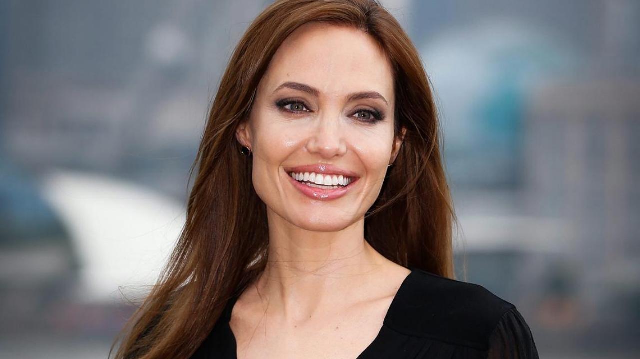 Inside the 'Angelina Jolie effect' on breast reconstruction