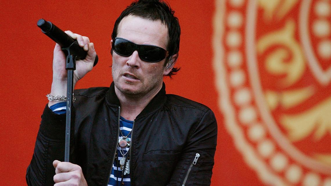 Scott Weiland Stone Temple Pilots Singer Dead At 48 Newshub 