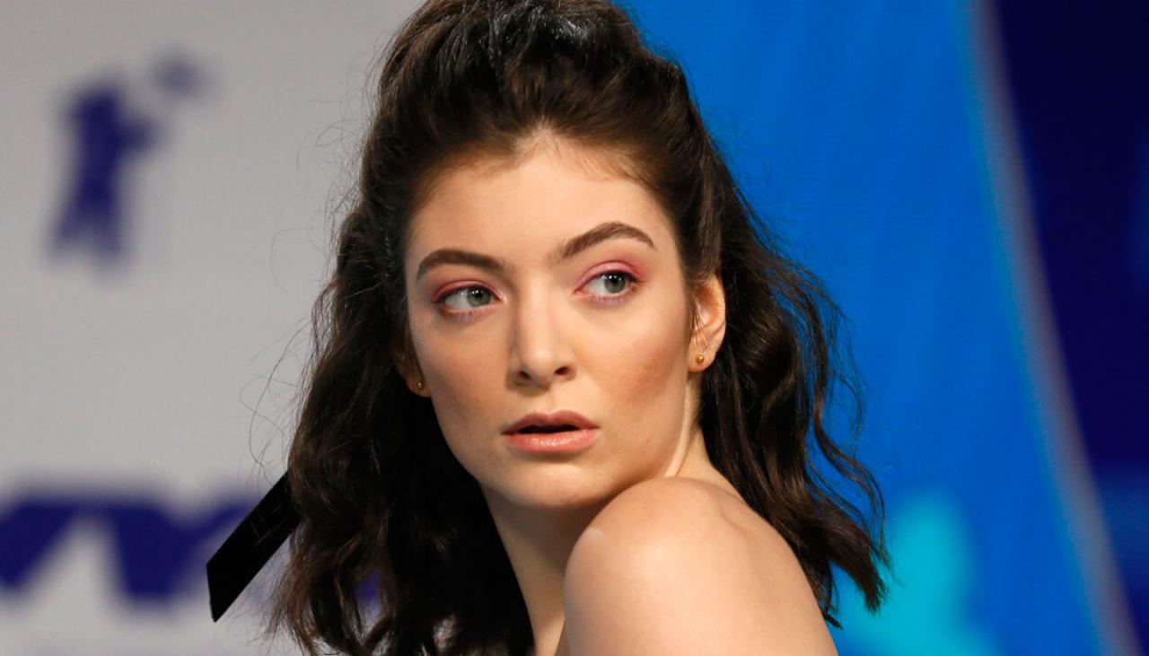 Lorde is a spitting image of her mother Sonja Yelich in throwback
