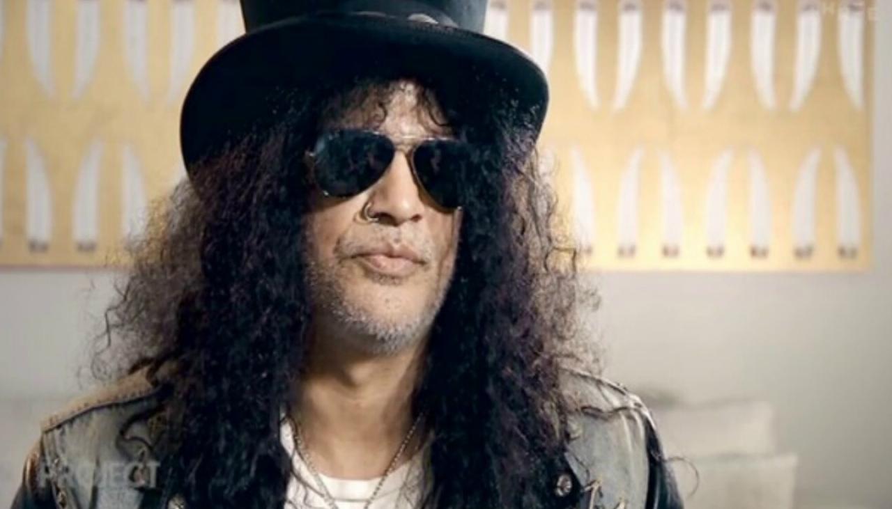 Guns N' Roses guitarist Slash always wears a top hat on stage for very  sweet reason - Mirror Online