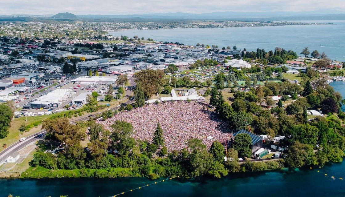 Review Powerful Pat Benatar steals Taupō Summer Concert show from