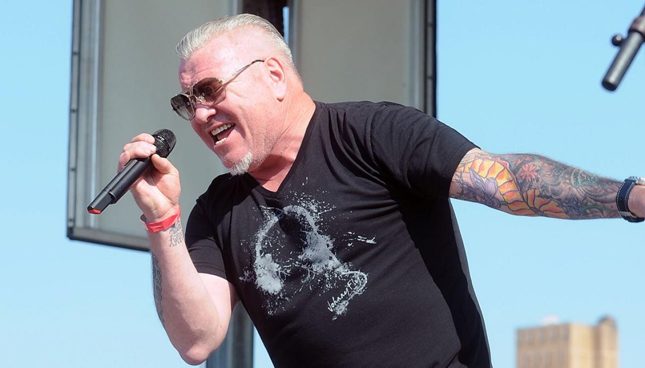 Smash Mouth Singer Steve Harwell Retiring Due to Health Issues After  Chaotic Show