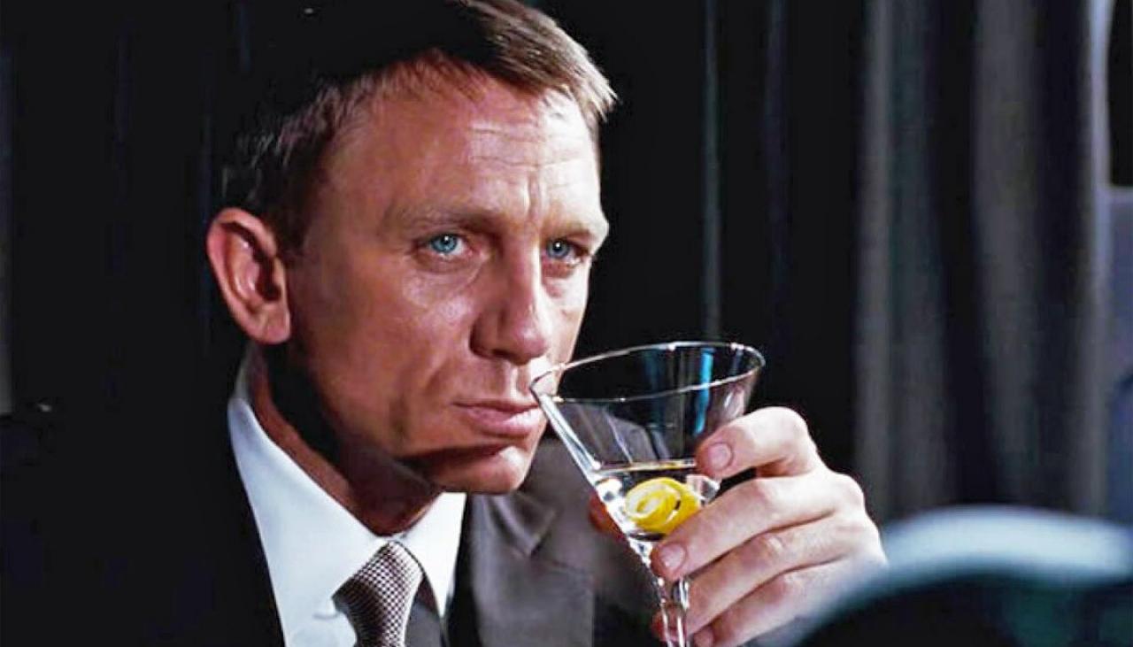 James Bond to drink sponsored vodka martinis in Spectre