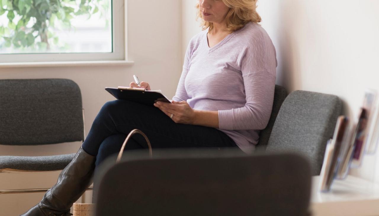 nz-couple-emotionally-distressed-after-receptionist-disclosed-their