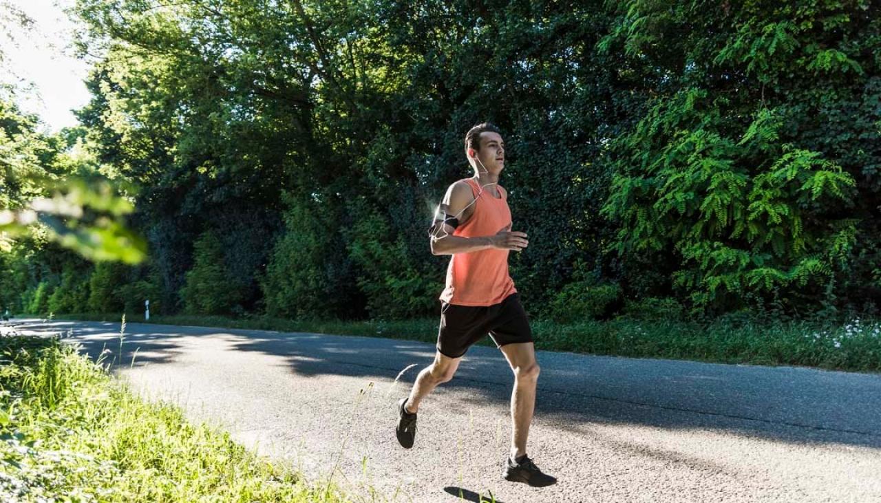 Vegan jogger asks neighbours to shut windows when cooking 'offensive ...