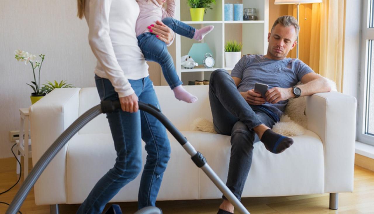 90 Pct Of Women Do More Housework Than Men Survey Newshub 9001