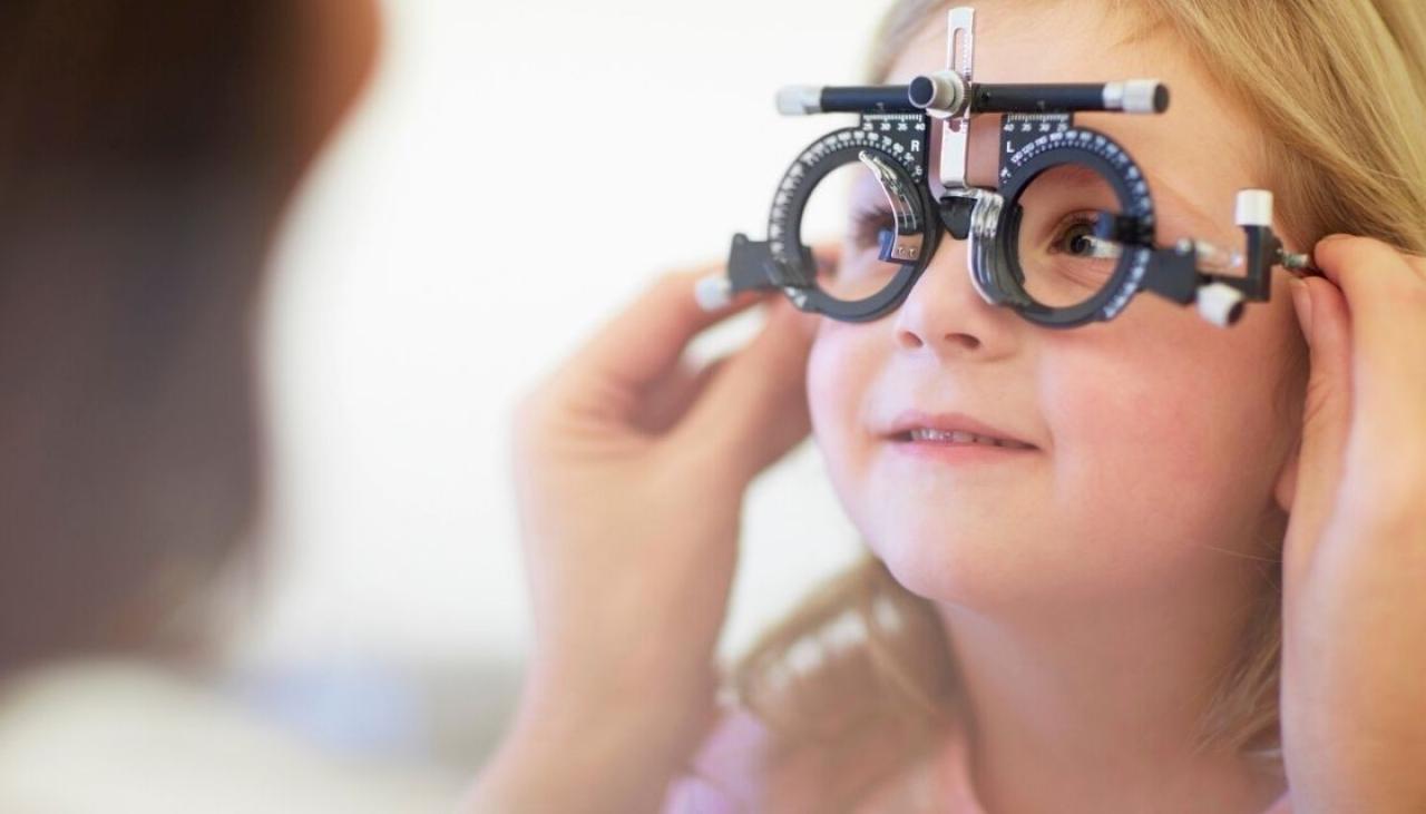 back-to-school-how-to-book-a-free-eye-test-for-kids-newshub