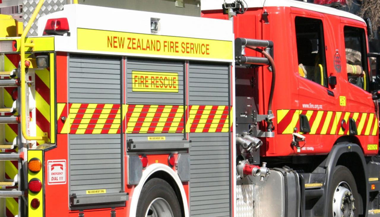 Exhausted Fire Crews Battle Blaze Newshub 9983