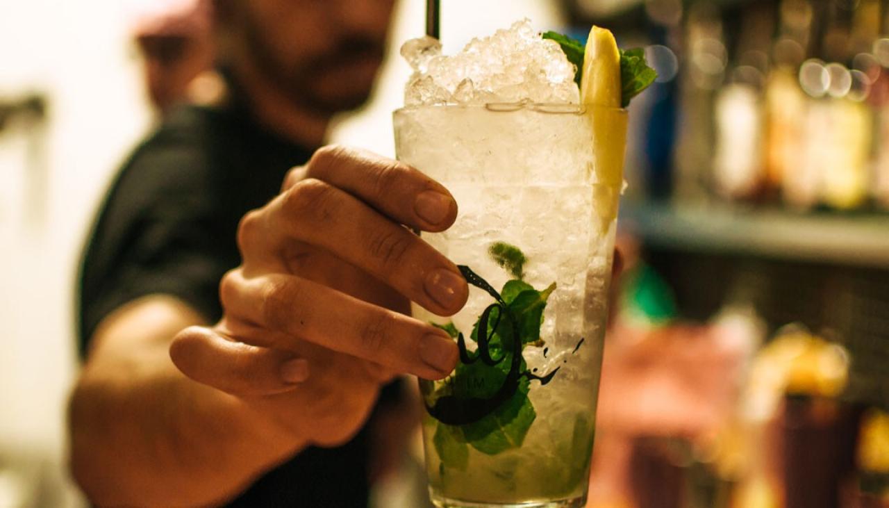 Police warn of increase in drink-spiking at Christchurch bars | Newshub