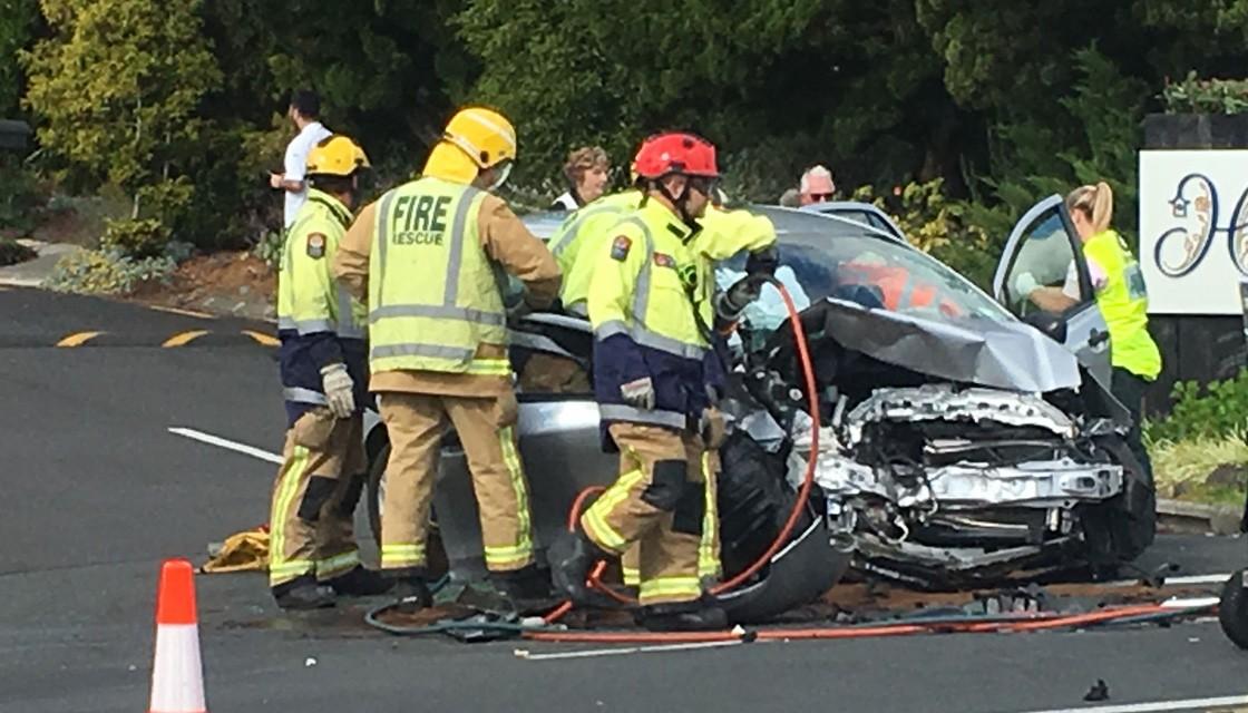 Serious Crash Injures Two In East Auckland | Newshub