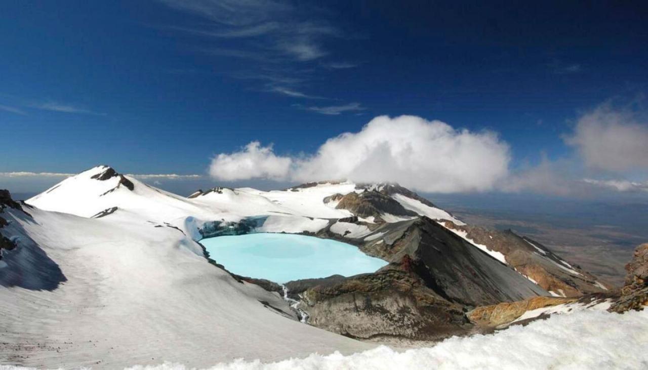 Mount Ruapehu: Crater Lake temperature rises, GNS Science closely