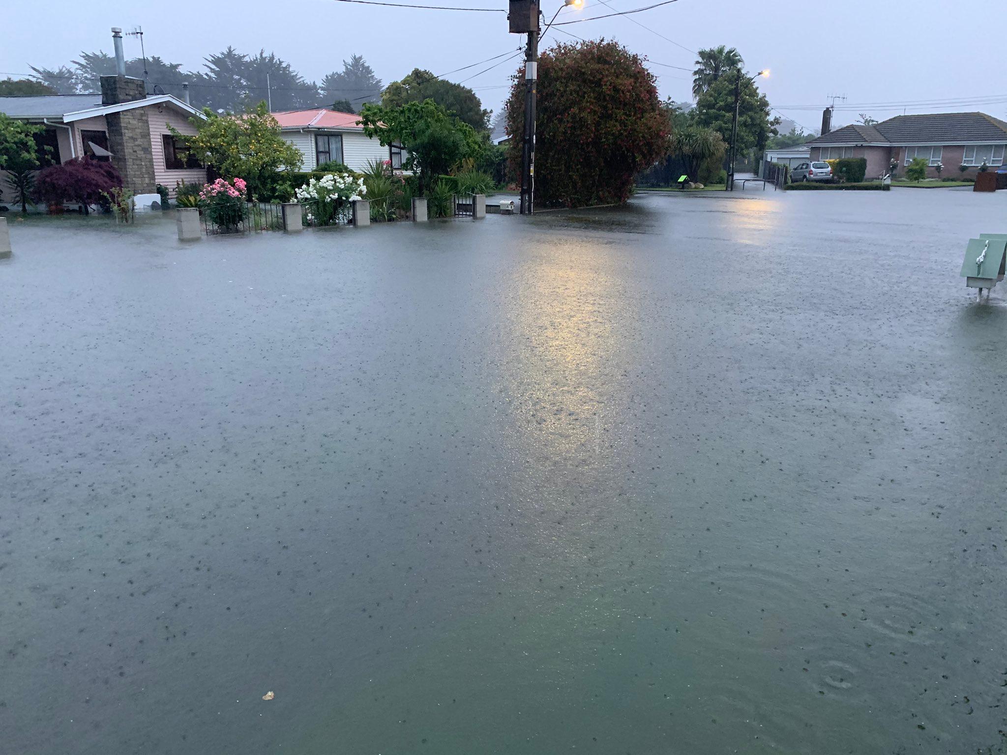 Weather Photos, videos show severe flooding hitting Napier Newshub