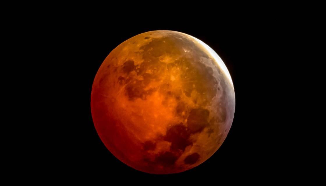 Total lunar eclipse to treat Kiwi skygazers on Tuesday, MetService