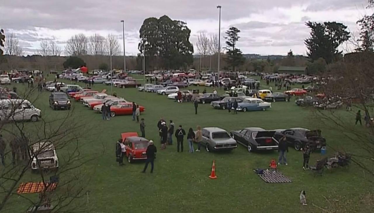 Hundreds of car enthusiasts turn out to Canterbury's Rock'n'Wheels swap