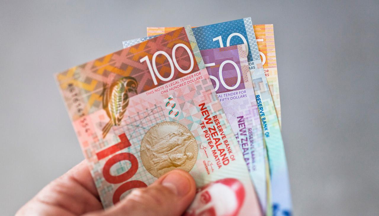 Government to raise minimum wage by $1.20 | Newshub