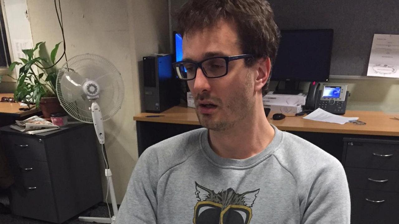 Exclusive: David Farrier Sits at Desk | Newshub