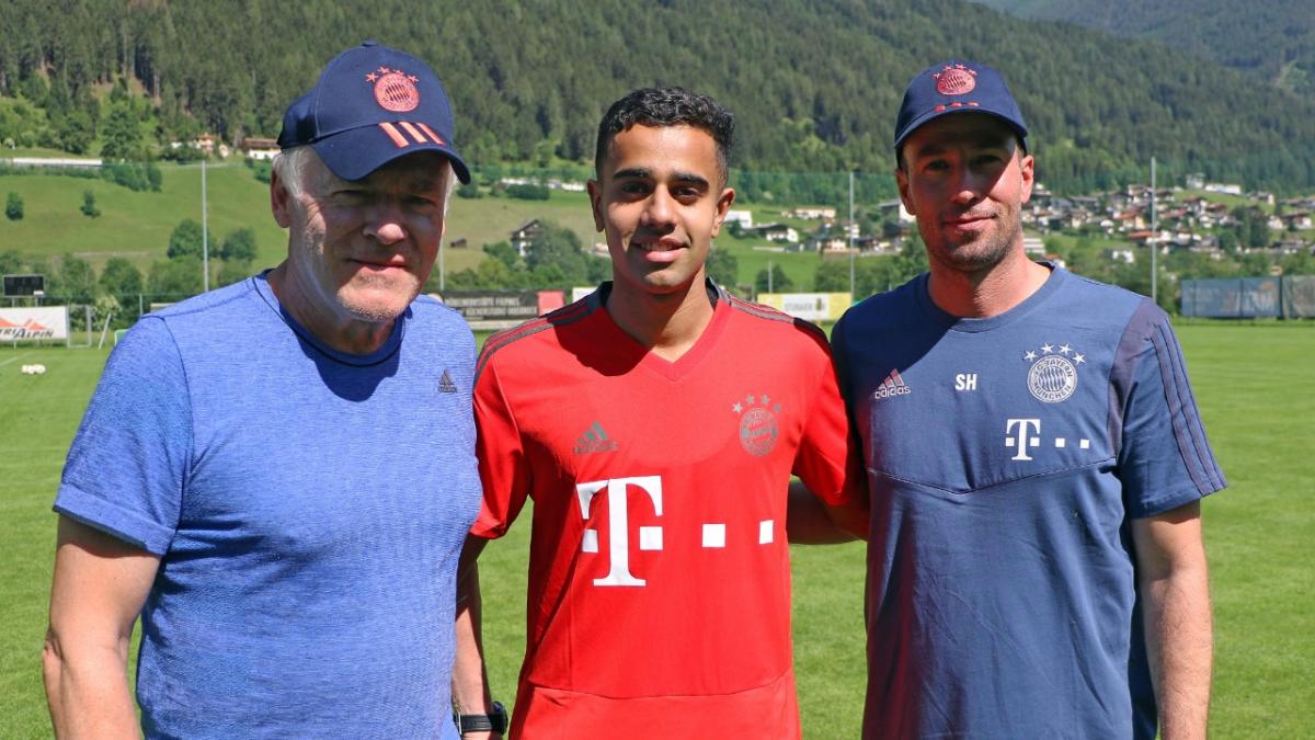 Football Sarpreet Singh Signs Three Year Deal With Giants Bayern Munich Newshub 8015