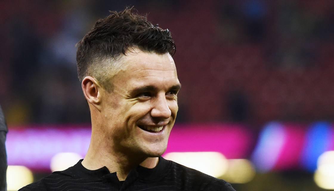 All Blacks great Dan Carter retires - Tributes paid on social media