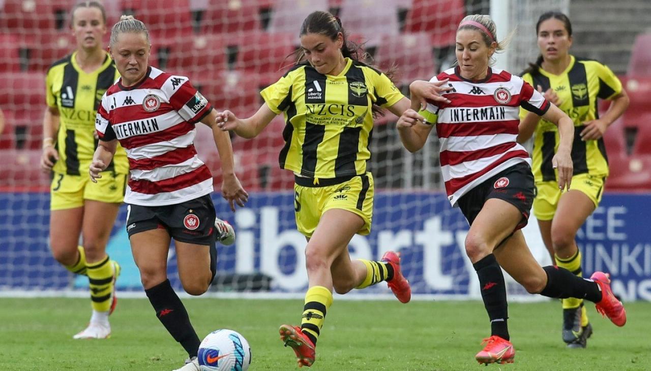 Football: Wellington Phoenix women secure scoreless draw against