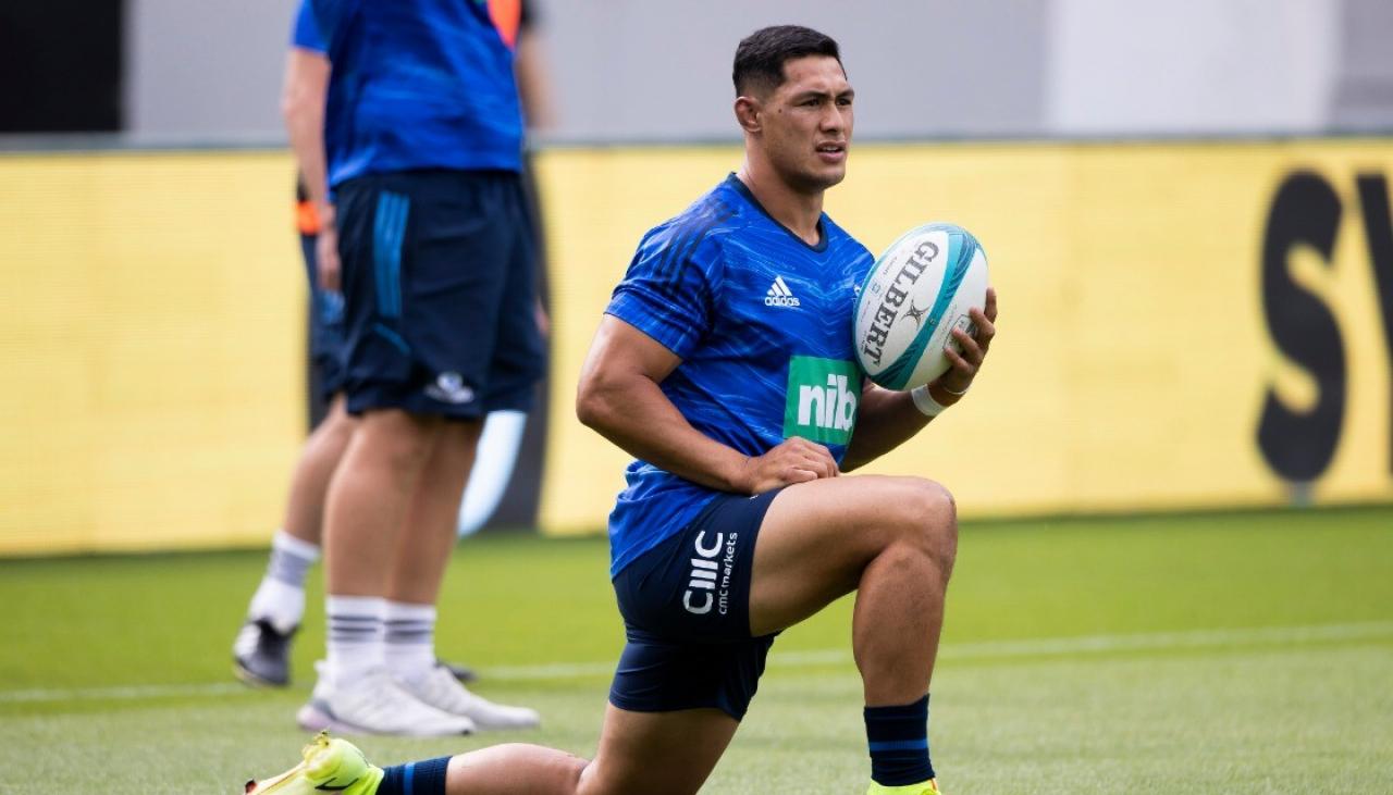 Super Rugby Pacific: Roger Tuivasa-Sheck shoulder injury not as bad as feared, Harry Plummer out for season | Newshub