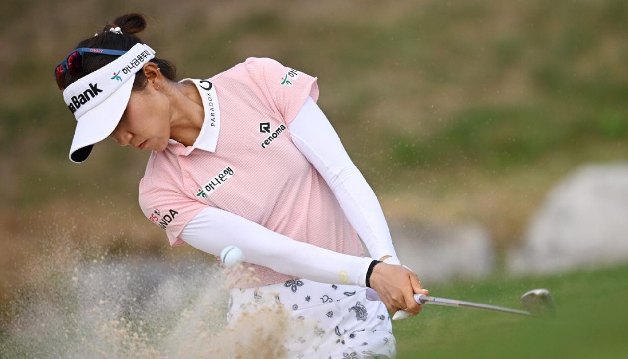 Golf Disastrous finish sees Lydia Ko lose ground on leaders at LPGA's