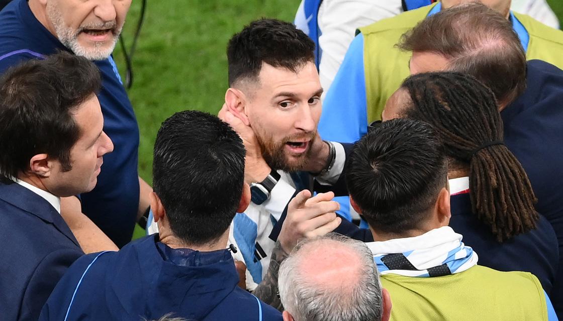 You've saved us again' - Emiliano Martinez reveals touching Lionel Messi  moment after becoming Argentina's World Cup hero against the Netherlands