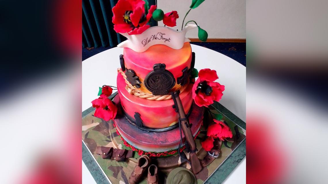 Exploding rose wedding cake - Decorated Cake by Jannine - CakesDecor