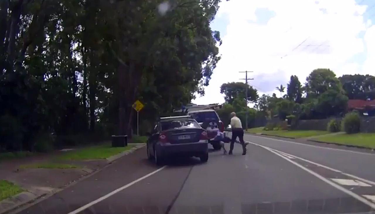 Video Old Men In Sunshine Coast Road Rage Fist Fight Newshub 