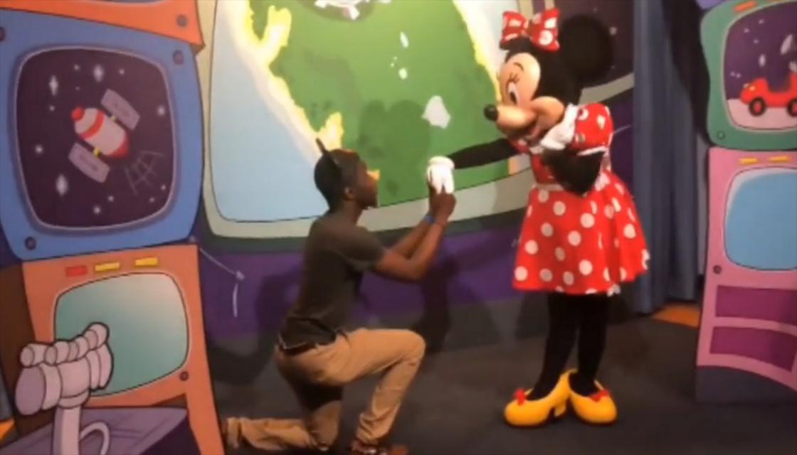 Internet loses its mind over couple who said they had Minnie, Mickey at  wedding instead of food