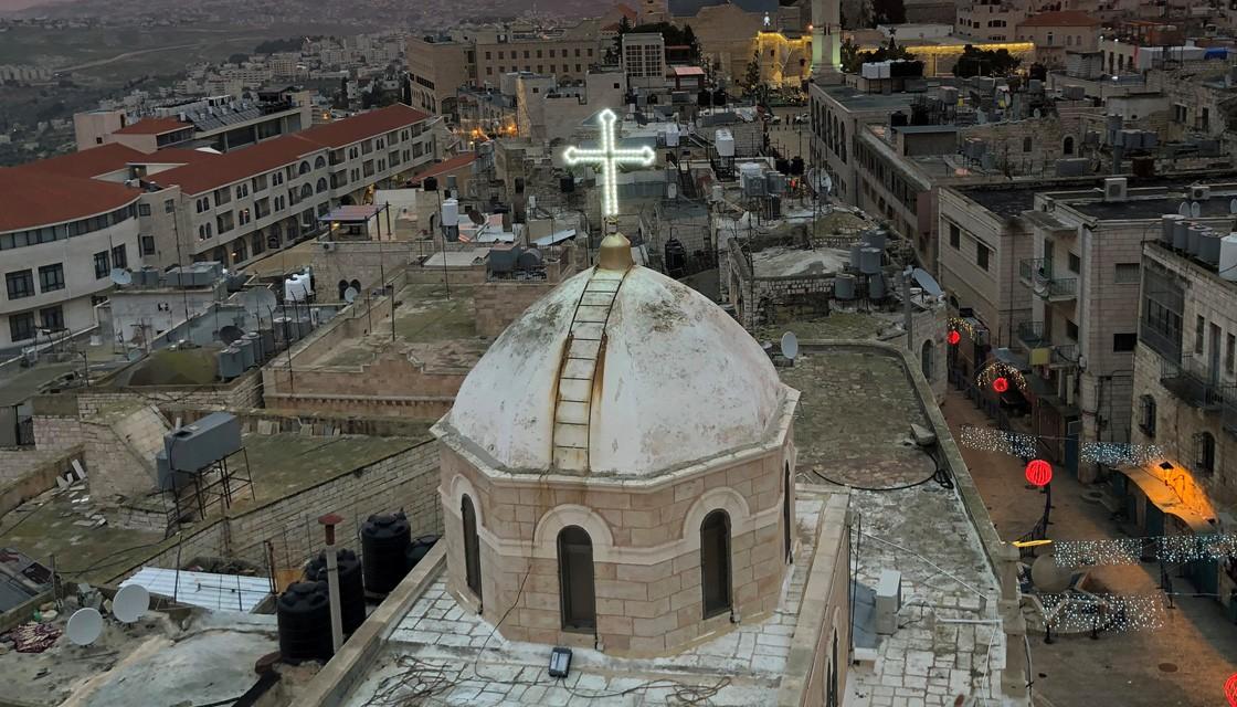 Pilgrims celebrate Christmas in Bethlehem Newshub