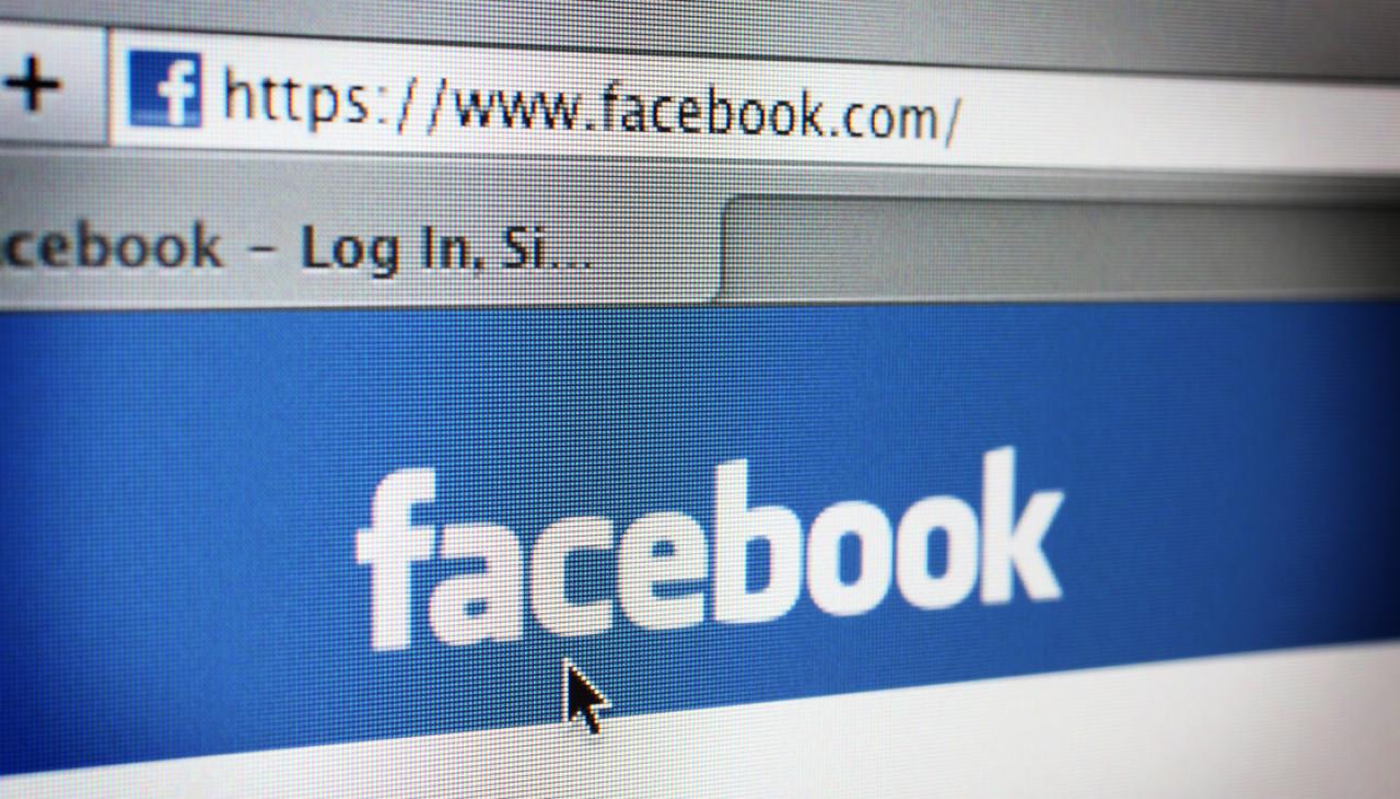 Facebook down Outage smashes records, no indication what started it