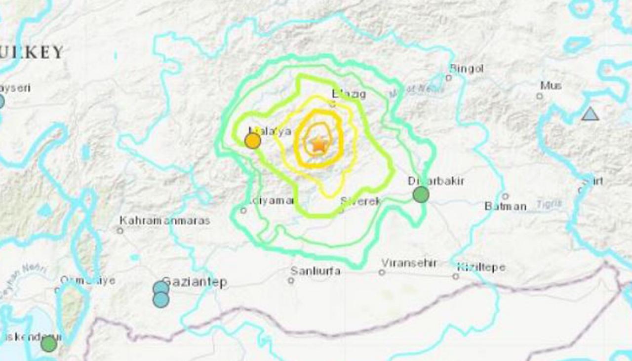 14 dead in magnitude 6.7 Turkey earthquake Newshub