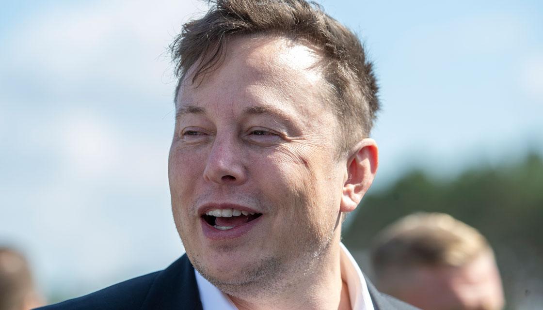 Elon Musk compares himself to war general, relocates to be on 'front lines' of Texas Tesla plant