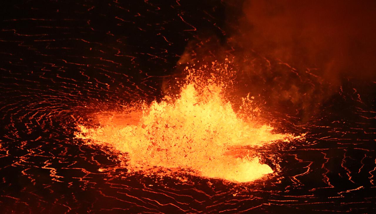 Hawaii S Kilauea Volcano Bursts Back Into Life With Dramatic Eruption Newshub