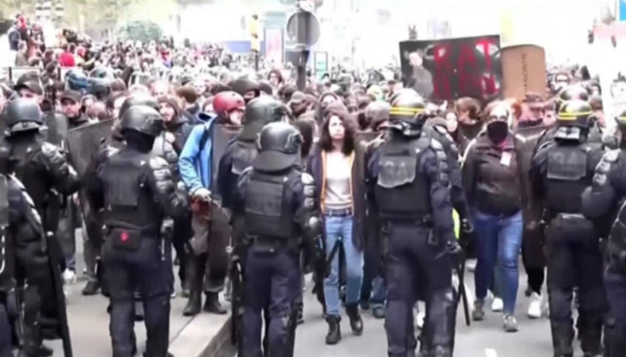 Louis Vuitton's Paris HQ stormed by demonstrators protesting against Macron  pension reforms