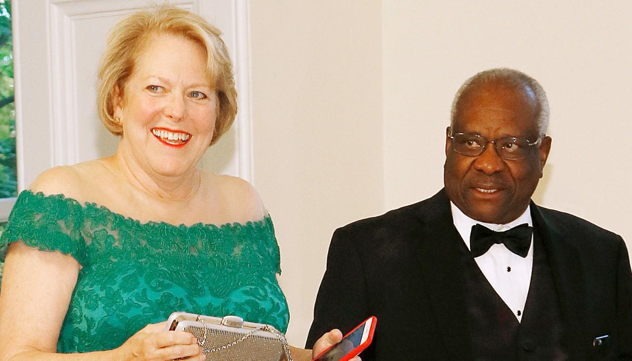 Supreme Court Justice Clarence Thomas Reportedly Took Undisclosed Luxury Trips Including One To 0597